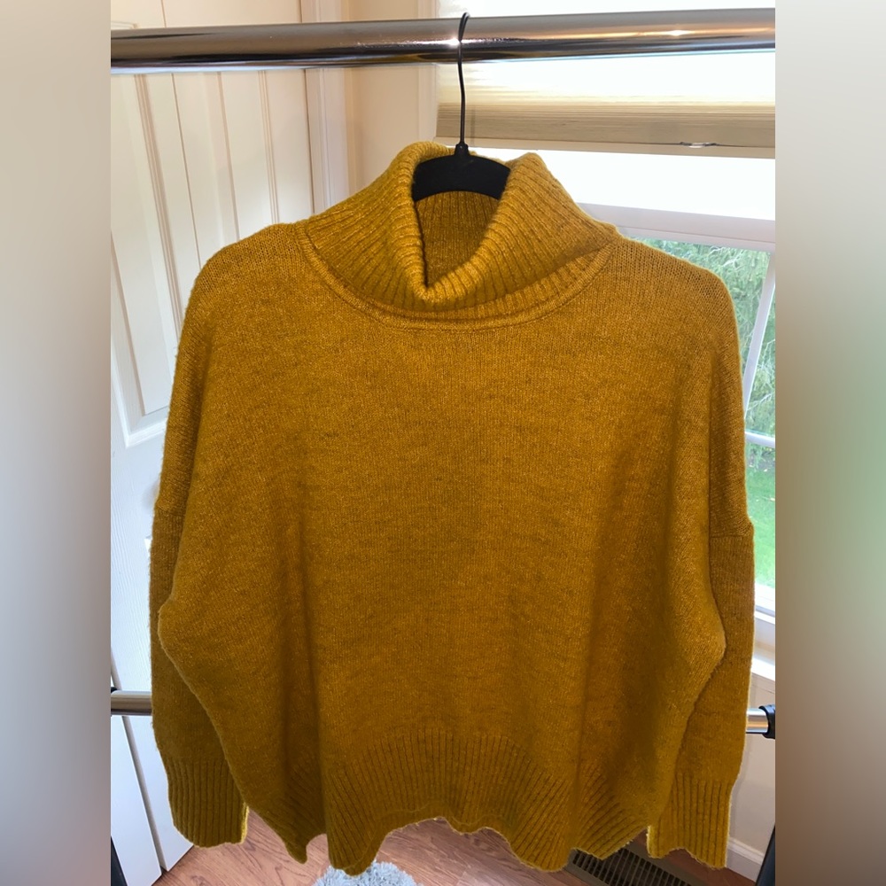 Sweater oversized